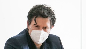 Do strany Petra Pellegriniho vstupuje bývalý riaditeľ NCZI, Róbert Suja