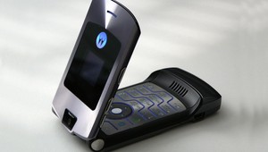 Legendárny vyklápací mobil sa vracia: Bude brutálne drahý!