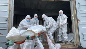 Takto reagujú rodiny mŕtvych ruských vojakov, keď dostanú fotografiu mŕtvoly