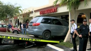 Vodič si prišiel po obed, s autom skončil v reštaurácii