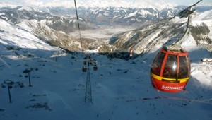 Zmenili trasu kvôli búrke, do údolia sa už nevrátili. Blesk pripravil o život trojicu horolezcov