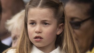 Vzácne FOTKY matky kráľovnej Alžbety II. z detstva: Neuveriteľné, Charlotte vyzerá ako jej kópia