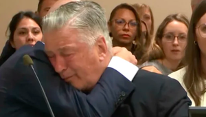 Škandalózne vyvrcholenie prípadu zastrelenej kameramanky! Baldwin si vypočul verdikt!