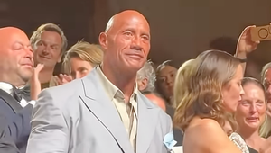 Obor Dwayne Johnson šokoval fanúšikov! Po hore svalov ani stopy, čo je za tým?!
