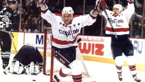 Priniesol si nové ruky! Pred 22 rokmi dal Bondra päť gólov