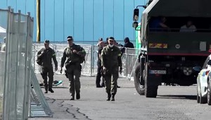 Strážia tábor, asistujú pri prevozoch, hliadkujú na hranici. Migračnú krízu už pomáhajú riešiť vojaci