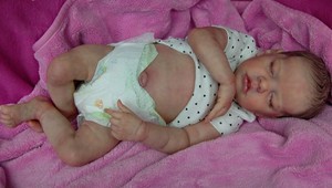 Obvinili ju z obchodovania s deťmi, policajtov čakalo veľké prekvapenie