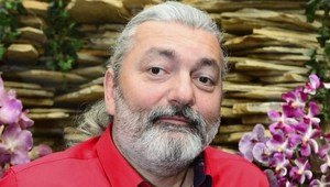 Dracula Daniel Hůlka prišiel o strechu nad hlavou: Žije v maringotke