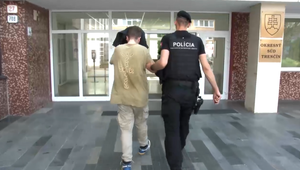 Tínedžerovi nevyšiel biznis snov: Extázu napchal do škatule a chcel poslať do Británie