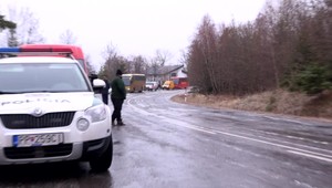 Kruté ľady v Tatrách. Autá sa šmýkali, šoféri boli bezradní