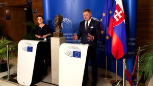 Fico v Štrasburgu europoslancov nezaujímal