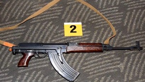 Policajti ukončili vyhrážky opitého muža. Manželka mala na obavy pádny dôvod