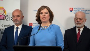 Remišová spokojná so svojimi percentami? Žije vo virtuálnej realite a presviedča o nej aj občanov, reaguje politológ Řádek