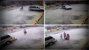 Auto zrazilo matku s kočíkom, v ktorom bol chlapec (1)