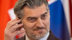 Slovensko ako prvá zastávka v EÚ. Gruzínsky prezident čelí kritike a vyvoláva kontroverzie