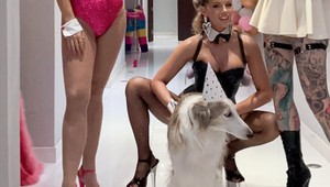 Sexy herečka oslávila okrúhle narodeniny v odvážnom kostýme: Je to primerané jej veku?