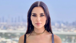 Každý ju považuje pre jej gigantické prsia za hlupaňu: Situácia je pri tom úplne iná