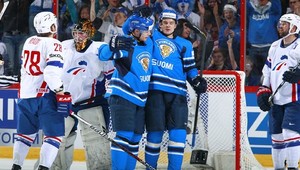 Hokej-MS: Fíni rozdrvili Francúzov a vedú skupinu