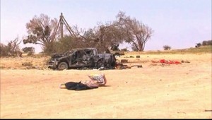 VIDEO: V Líbyi sa pri cestách váľajú mŕtve telá