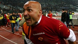 Spalletti už nie je trénerom AS Rím, na lavičku mieri Ranieri