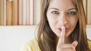 Príliš silné slová, ktoré priťahujú zlú energiu: Ak chcete byť šťastní, nevyslovujte ich!