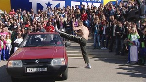Mladík ukázal svoj talent! Na kastingu rozmlátil auto