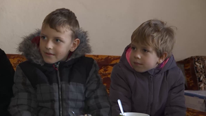 Žijú v dome bez kúrenia: V izbe majú len 12 stupňov a musia chodiť v bundách!