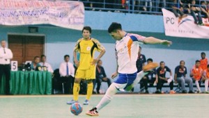 Drzý kúsok vietnamského študenta! Futsalová haluz hodná megahviezd!