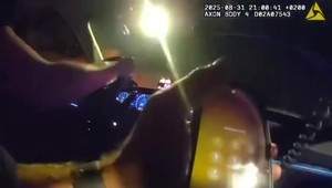 VIDEO: Vodič pod vplyvom drog a s 5 zákazmi šoférovania sa snažil uniknúť polícii