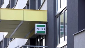 V prípade samovraždy policajta sa našli pochybenia. Inšpektori mali počas vypočúvania urobiť chybu