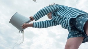 Muž nechal v byte rok tiecť vodu. Skončil na psychiatrii