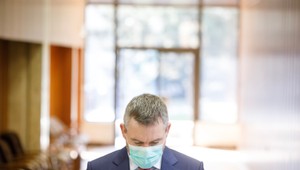 Politológ Lenč: Fico Pellegriniho poráža v politických témach. Expremiér nevedie, ale musí reagovať