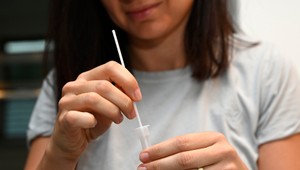 Viaceré školy pre respiračné ochorenia zatvárajú. Chorobnosť bude naďalej stúpať