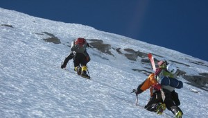 Plulík asi skončil niekde medzi trhlinami