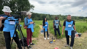 Tvárou v tvár nebezpečenstvu: Reportérka TV JOJ nakrútila prácu odmínovačov na Ukrajine