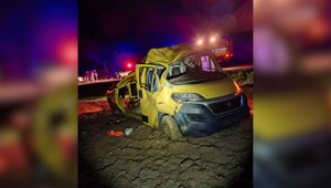 Vodič dodávky pri Kolárove zišiel mimo cestu, pri nehode zahynul