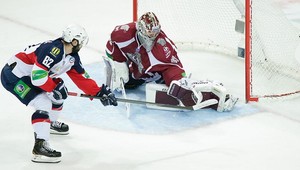 KHL: Slovan si v Rige udržal šancu bojovať o play off aj v roku 2014