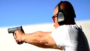 Študent začal strieľať na učiteľa aj spolužiakov