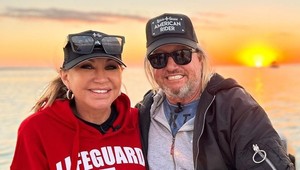 Róóóbert bez slnečných okuliarov neurobí ani krok: Pamätáte si, ako vyzerá bez nich?