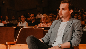 Chladivé dobrodružstvo z rúk Dominika Bariho je kvalitným rozprávaním dokumentujúcim život v Ojmiakone