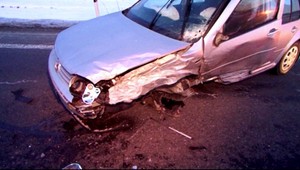 Opitý mladík (18) havaroval! Zranil seba aj iného vodiča