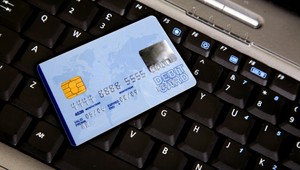 Nová metóda prania špinavých peňazí. Páchatelia môžu zneužiť aj vás