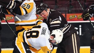 Fehérváry zhodil rukavice. Tvrdými ranami pomstil spoluhráča