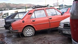 Auto starčeka omylom skončilo na vrakovisku