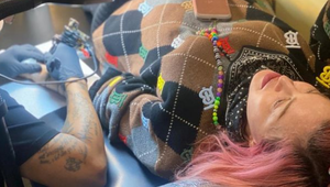 Madonna (62) sa nechala po prvýkrát tetovať, TÁTO šifra odteraz zdobí jej telo!