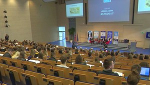 Študenti zorganizovali modelovú konferenciu, prišiel aj prezident