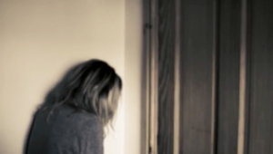 Muž obmedzoval na osobnej slobode len 16-ročné dievča. Nevedel sa vyrovnať s rozchodom