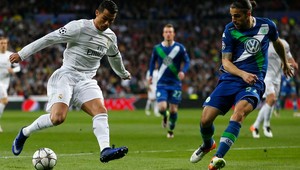 Ronaldov hetrik vyradil Wolfsburg, koniec Ibrahimovičovho PSG