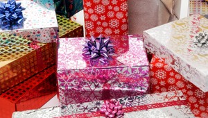 Slováci majú problém splácať pôžičky. Aj tak sa pred Vianocami rekordne zadlžujú