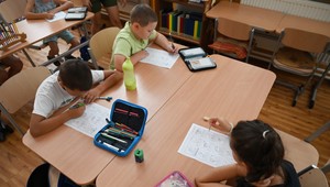 Počas pandémie štát sľúbil školám počítače a tablety. Nové technológie ale stále nedorazili